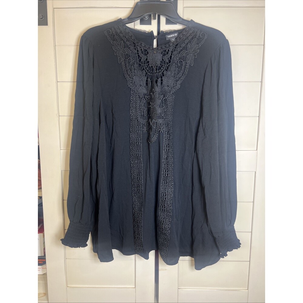 Torrid Plus Sz 1 Witchy Blouse Top Black Georgette Lace Trim Goth Romantic